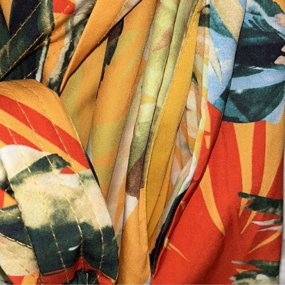 Chicways Floral Print Romper(Size Large) - Picture 6 of 6